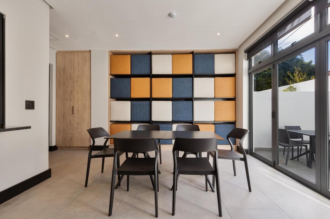 סטלנבוש Hotel Krige מראה חיצוני תמונה